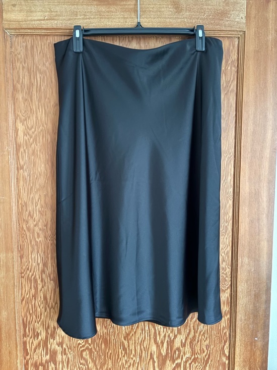 Rachel Zoe Dresses & Skirts - Rachel Zoe Black Satin Skirt